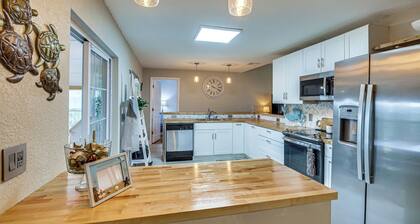 Lovely Merritt Island Home w/ Kayak + Fire Pit!