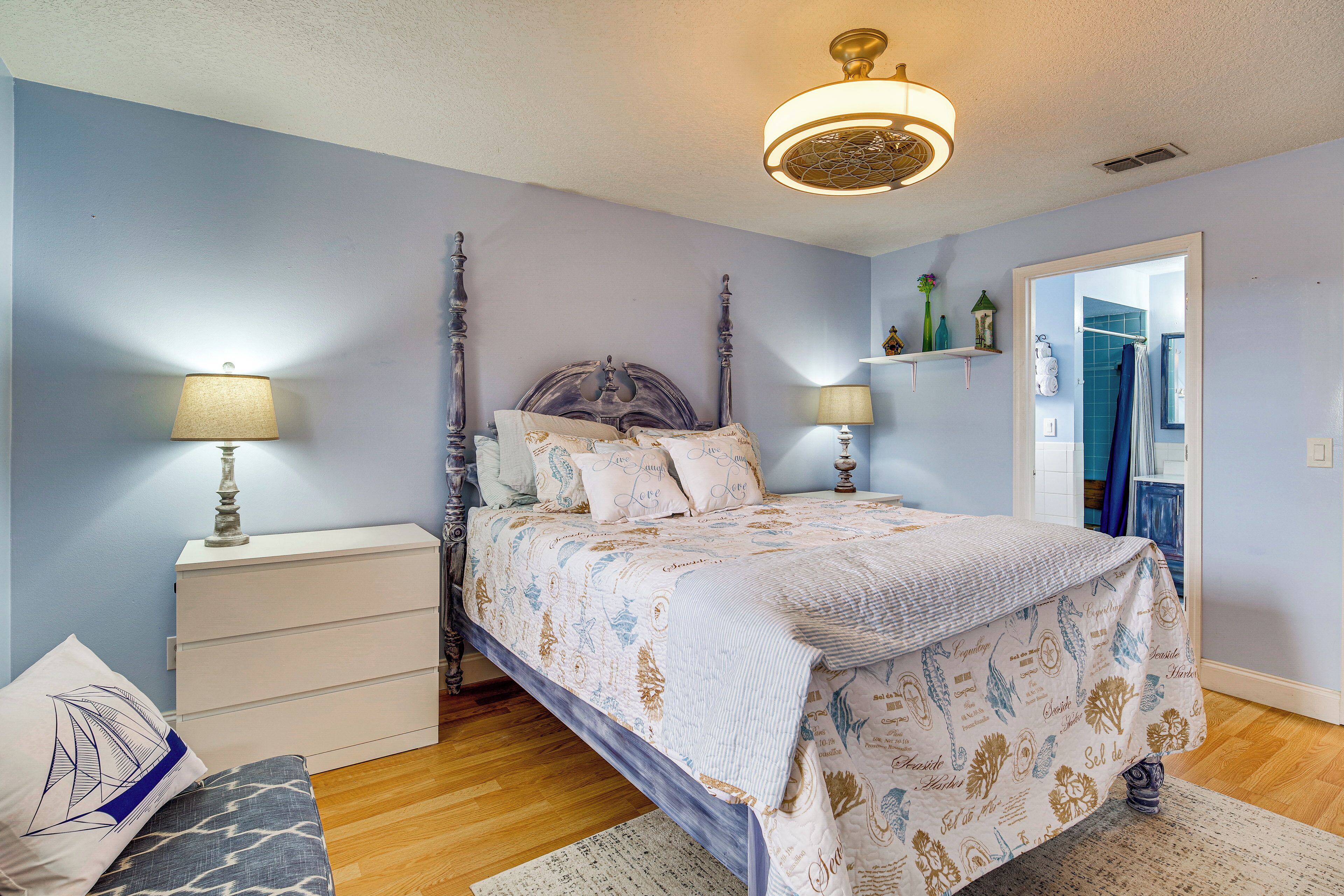 House (2 Bedrooms) | Interior
