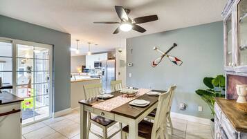 House (2 Bedrooms) | Interior