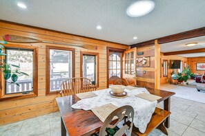 Dining - Unique Canyon Cabin: Arkansas River Access & Views (Cotopaxi)
