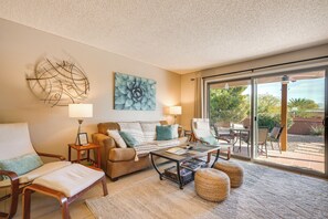 House (2 Bedrooms) | Interior - Pet-friendly Green Valley Home w/ Golf Gear! (Green Valley)