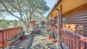 Property grounds - Unique Canyon Cabin: Arkansas River Access & Views (Cotopaxi)