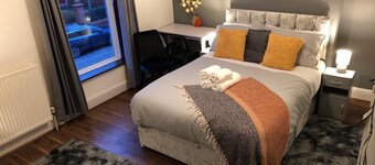 Comfort Home From Home Bolton Central Hilden St - Sleeps - 10