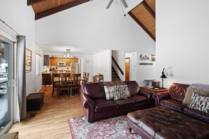 House, 3 Bedrooms | Living area - 5 Sandhill 3 Bedroom Home by RedAwning (Bend)