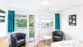 Standard Double Room | Free WiFi, bed sheets