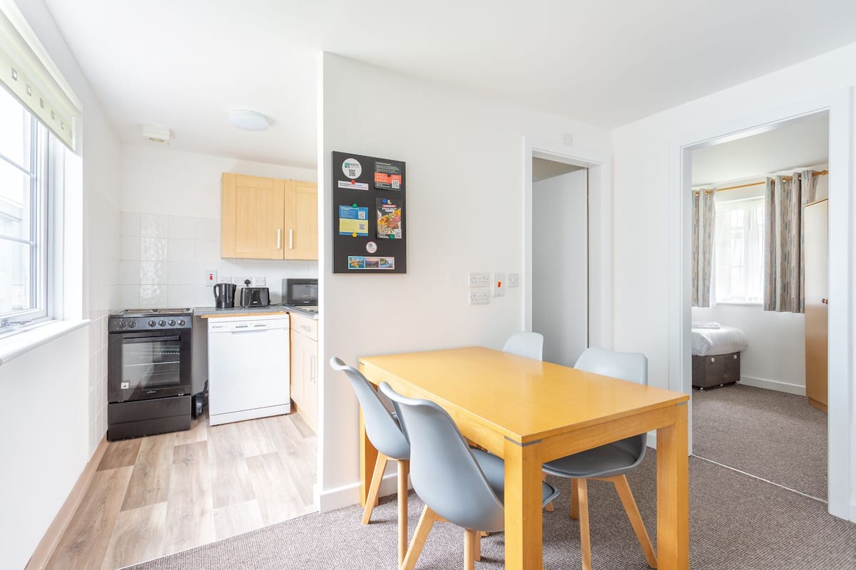 Two Bedroom Budget Apartment | Private kitchen