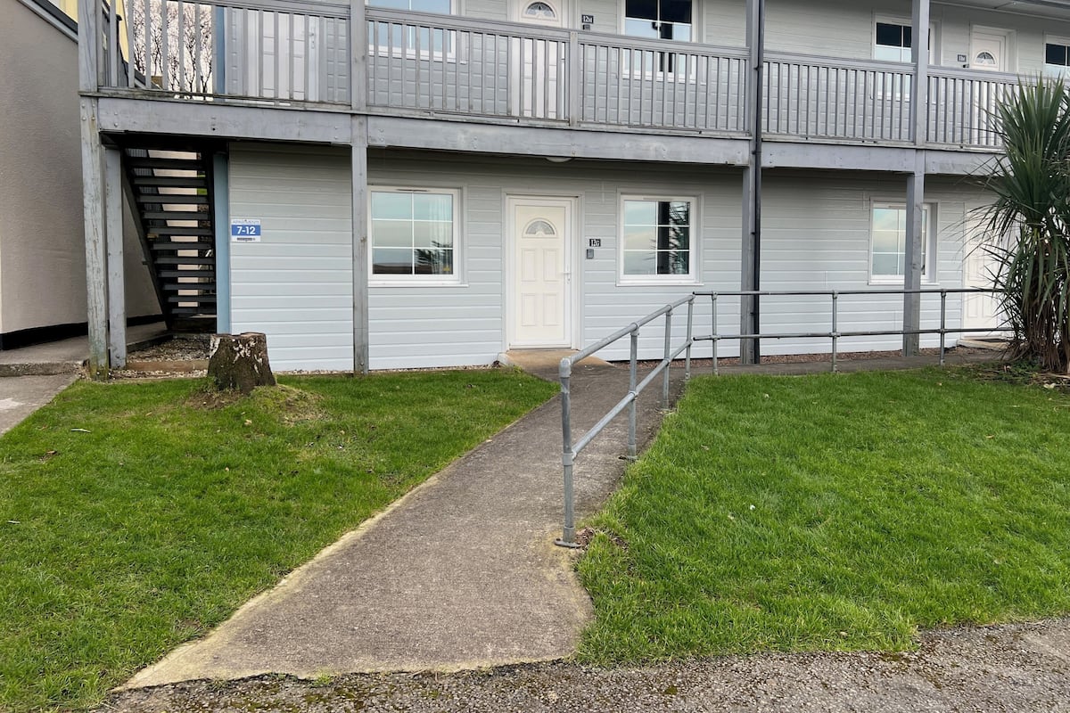 Two Bedroom Budget Easy Access Apartment