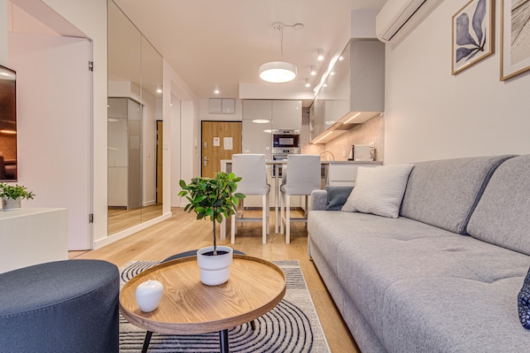 Superior Apartment | Living room - RentPlanet - Apartamenty Michalczyka (Wroclaw)