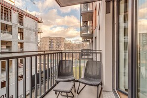 Superior Apartment | Balcony view - RentPlanet - Apartamenty Michalczyka (Wroclaw)