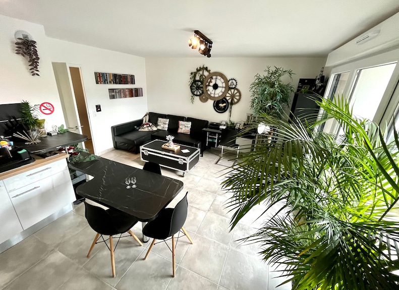 Paris - Cosy Luxe Cinéma 77m² - Proche Métro & Aéroport - Bagnolet