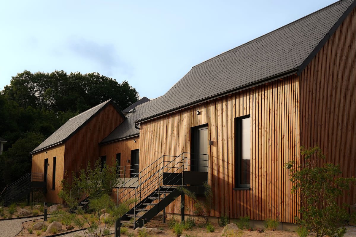 Lodge | In-room safe, desk, blackout drapes, soundproofing