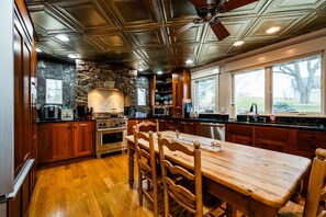 Fridge, microwave, oven, stovetop - New Buffalo Private Pool, Lake Access & So Much More (New Buffalo)