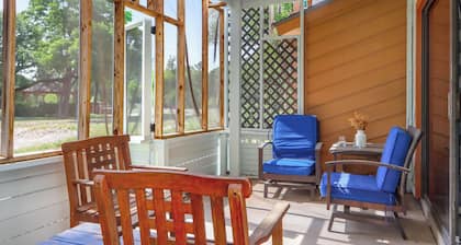 Southern Daze I Walk to Jacob's Well & Morrow Park