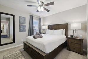 4 bedrooms, WiFi, bed sheets - Garlands Hidden Gem, 4 Bedrooms, Hot Tub, Patio (Garland)