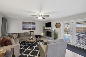 TV, fireplace, offices