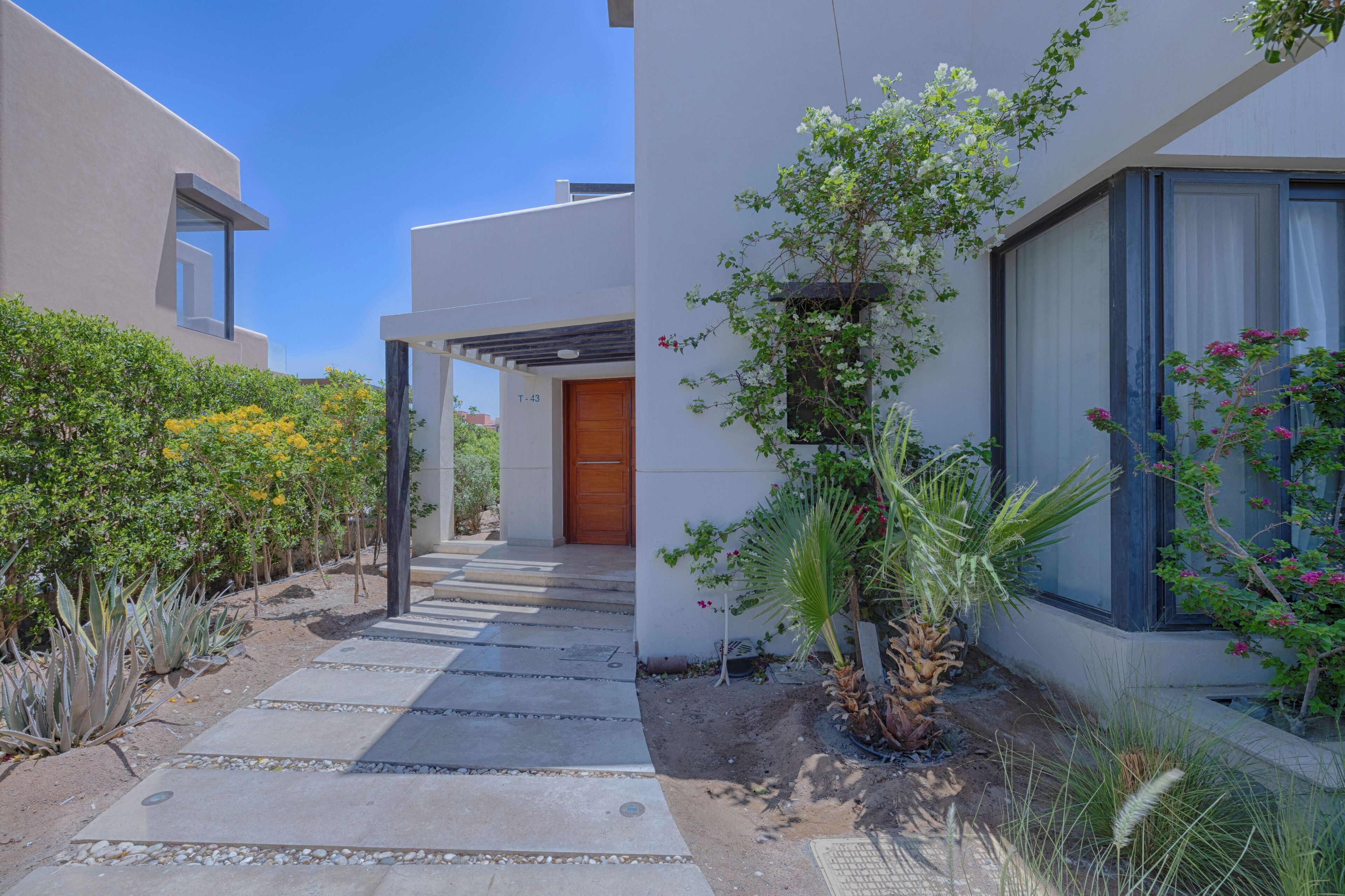 Individuell dekoriert, individuell eingerichtet, Bügeleisen/Bügelbrett