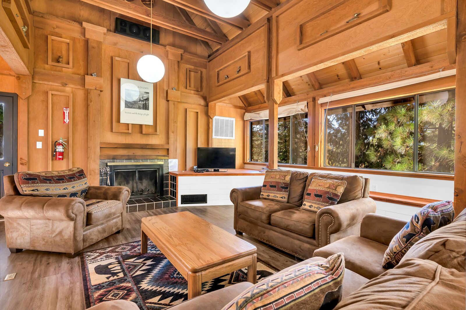 Timber Lodge Yosemite – Warm, welcoming and well within Yosemite!
