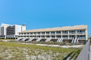 Exterior - 🌊Fabulous Location-Steps to Beach and Pool-Beachview 101- Beaches and MoonBeams (Navarre Beach)