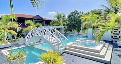 Imagínate en Esta Preciosa Villa con Piscina Privada