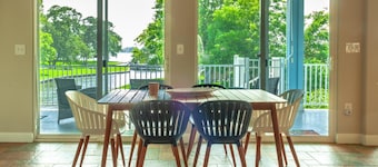 Waterfront with Boat Slip, Sports Bar, SUP'S, Great Location!