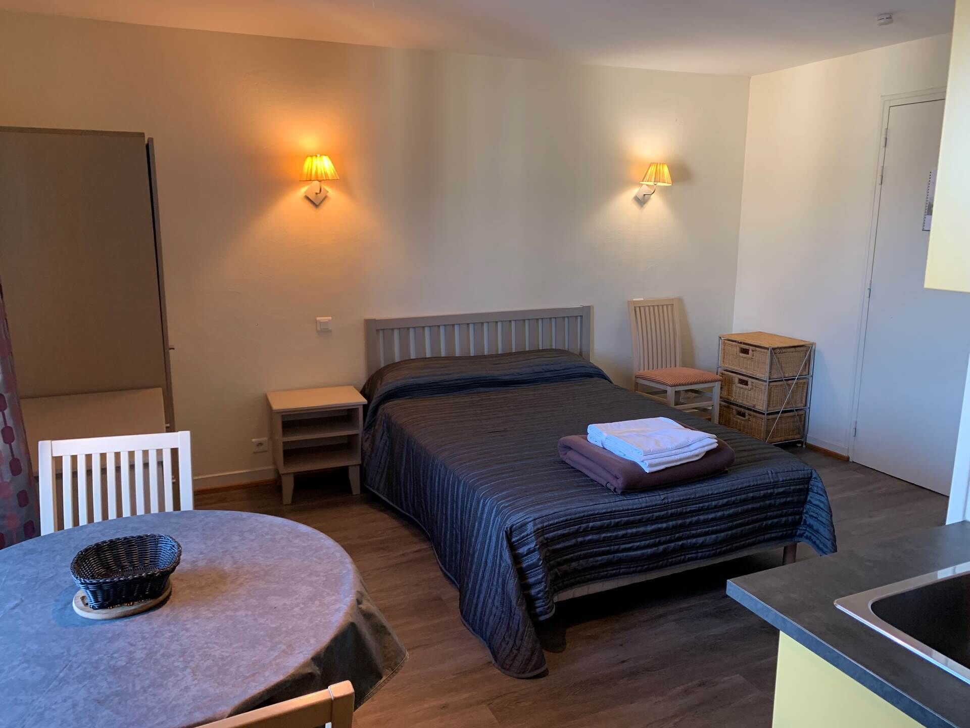 1 bedroom, iron/ironing board, free WiFi, bed sheets