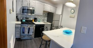 Private kitchen - Home away from Home in Livingston NJ

 (Livingston)