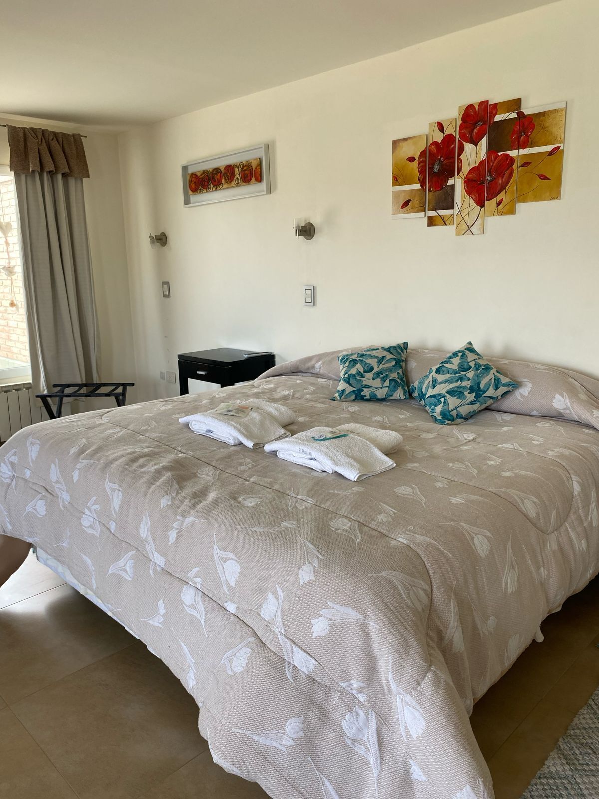 Deluxe Double Room, 3 Bedrooms | Premium bedding, down comforters, pillowtop beds, free WiFi
