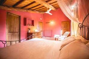 6 soverom, strykejern/-brett, wi-fi og sengetøy