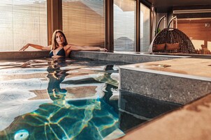 Sauna, bañera de hidromasaje, baño turco 