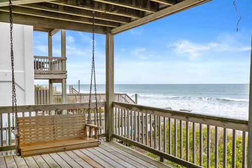 Renegade | Oceanfront + Room for the Whole Family!