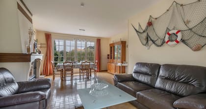 400m from the beach, Pointe St Gildas, house for 6