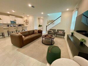 Smart TV - Last Minute Disney! Private Pool, Hot Tub & Themed Bedrooms. Book Now! #107903 (Orlando)