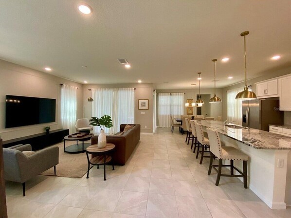 Smart TV - Last Minute Disney! Private Pool, Hot Tub & Themed Bedrooms. Book Now! #107903 (Orlando)