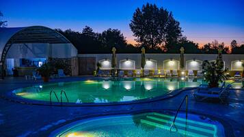 Seasonal outdoor pool