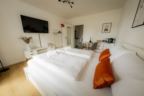 1 habitación, escritorio, wifi y ropa de cama