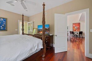 4 bedrooms, iron/ironing board, travel cot, WiFi