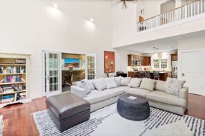 TV, fireplace, offices