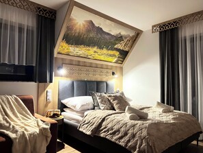 Leilighet – deluxe, 2 soverom, tekjøkken, ved fjell (12) | Individuelt dekorert, individuelt innredet og skrivebord for bærbar PC