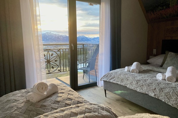 Standard Studio Suite, 1 Bedroom, Kitchenette, Mountainside (8) | Mountain view