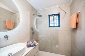 Bidet, serviettes fournies