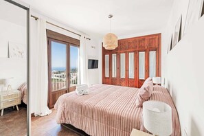 3 chambres, Wi-Fi, draps fournis