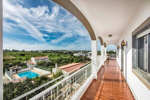 Property grounds - Casa Miranda - Three Bedroom Villa, Sleeps 6 (Albufeira)