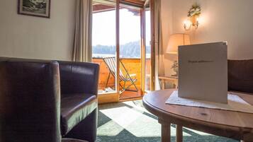 Een flatscreentelevisie