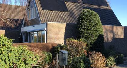 Studio Marretoer in the middle of the lake area; lockable shed for bicycles