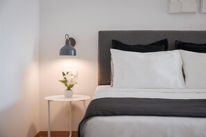 4 habitaciones, caja de seguridad en la habitación y escritorio