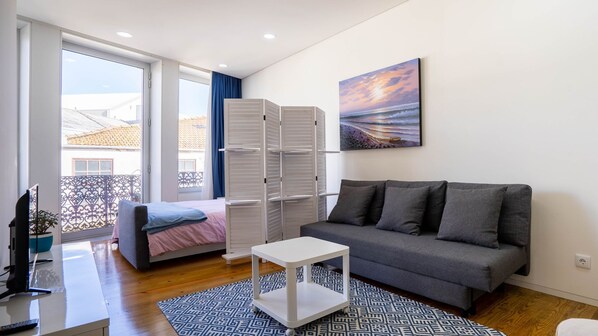 1 dormitorio, escritorio, tabla de planchar con plancha y wifi gratis