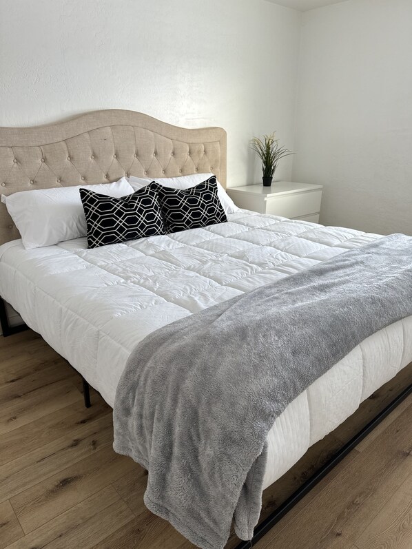 5 chambres, coffre-fort, Wi-Fi, literie fournie