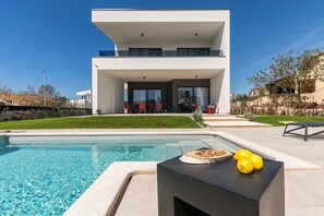 Pool - Villa Zen in Pjescana Uvala,Pula (Pjescana Uvala,Pula)