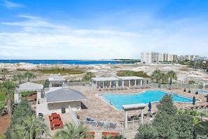 A heated pool - 2BR Gulf-View Condo+Private Balcony+Pool & Beach Access- Magnolia House 304 (Destin)