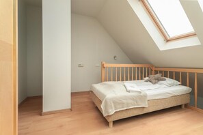 1 chambre, fer et planche à repasser, accès Internet